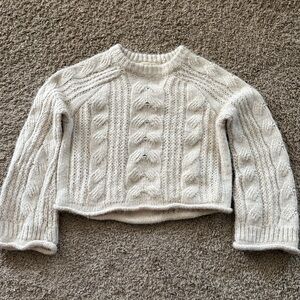 Universal Thread Cream Cable Knit Crew Neck Sweater